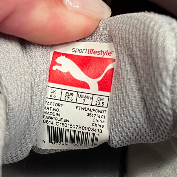 Suede Puma Classic XXI sneakers in grey, like-new, size 7 - Picture 4 of 5